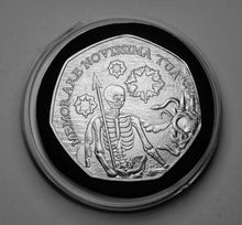 Load image into Gallery viewer, Memento Mori - MEMORARE NOVISSIMA TUA - Silver
