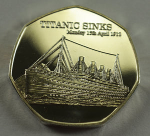 RMS Titanic Sinks