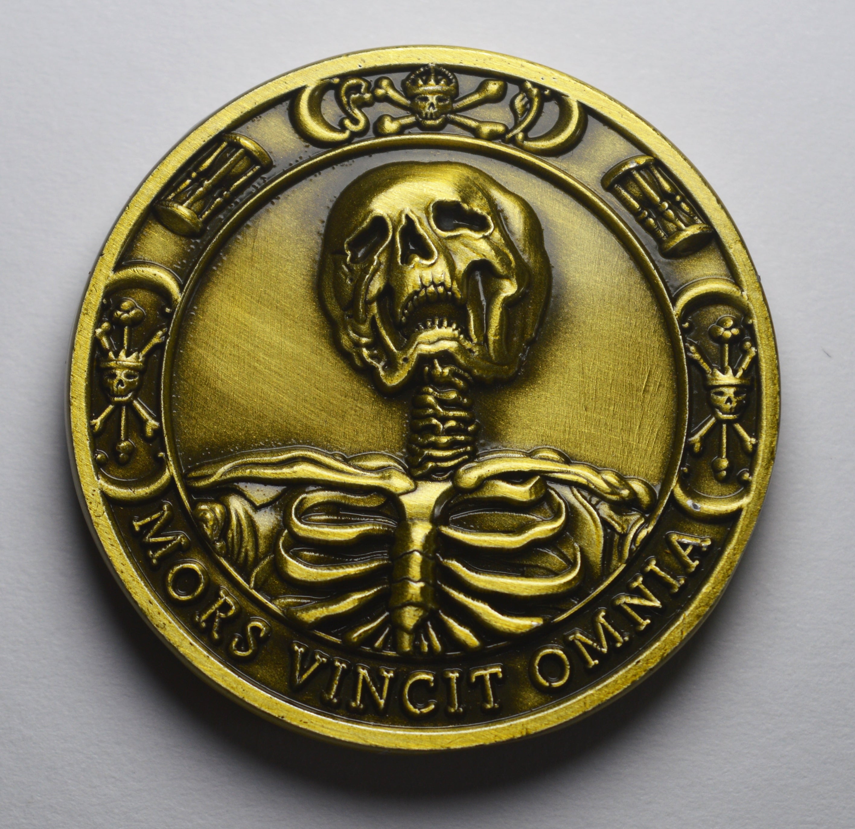 邦楽 memento mori Amazon.com: AtSKnSK Memento Mori Coin : Clothing, Shoes