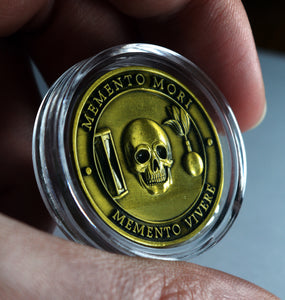 Memento Mori 'Skull, Hourglass & Tulip' - Antique Gold