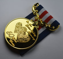 Load image into Gallery viewer, 50th Golden Wedding Anniversary Medal &#39;Distinguished Service &amp; Bravery in the Field&#39; in Case